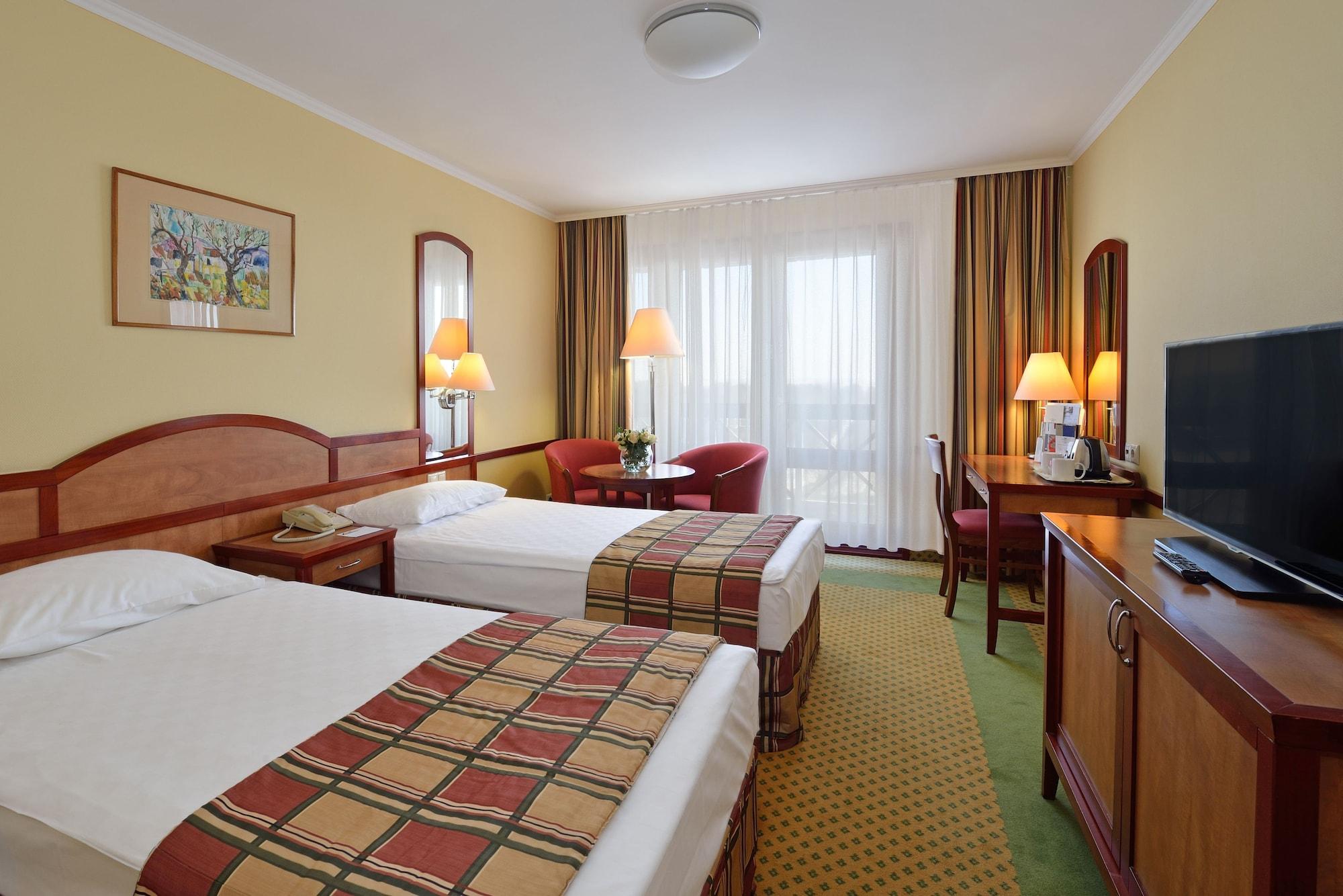Danubius Hotel Buek ภายนอก รูปภาพ
